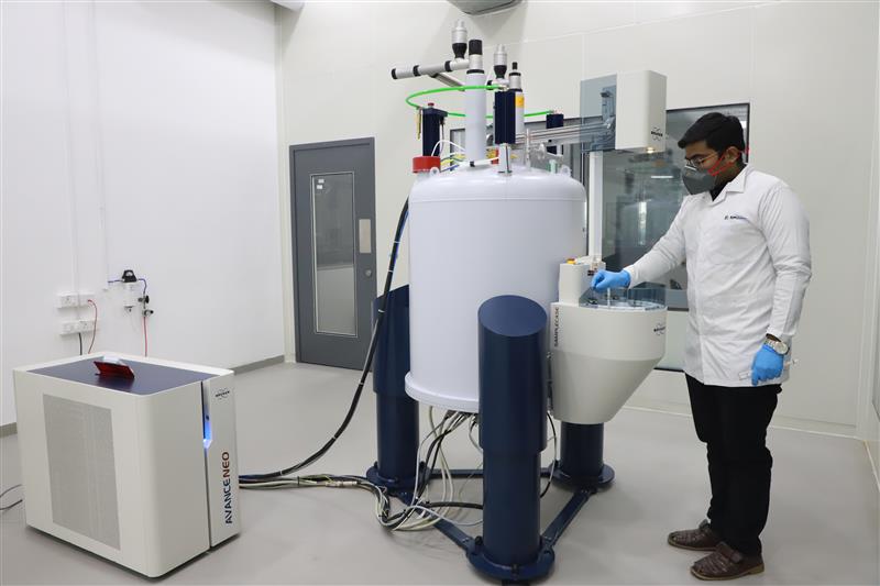 COMPLETE MOLECULAR CONFIDENCE